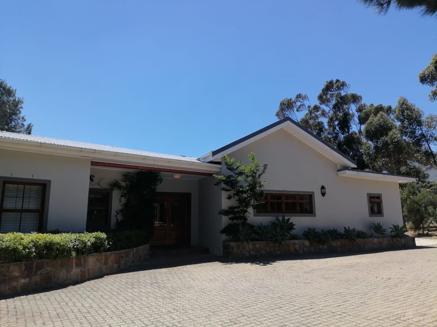 To Let 3 Bedroom Property for Rent in High Riding Country Estate Western Cape